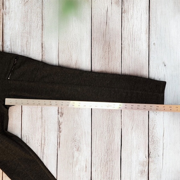 NWT ~ WHBM Women’s Ponte Skinny Ankle Pants Heather Grey ~ Size 2R - Picture 7 of 7